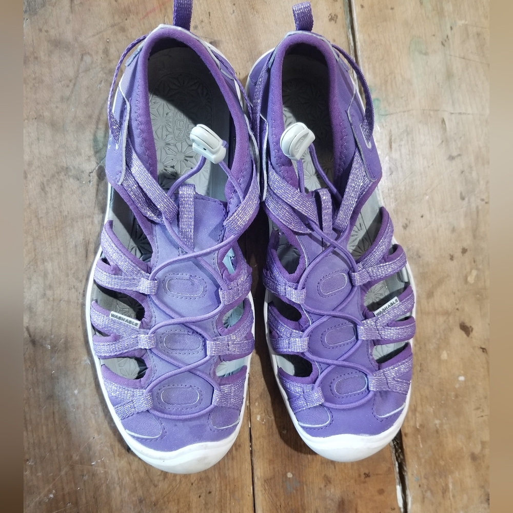 Women's Keens Sandals Purple waterproof/hiking size 6.5